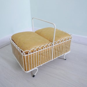 Sewing box Sewing box Haberdashery storage box from the 60s Metal and fabric