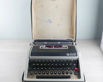 Ettore Sottsass - Olivetti / Lettera DL (De Luxe) - Typemachine Schrijfmachine met hoes, jaren 60