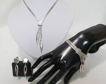 MONET - Jewelery Set Parure - Necklace Bracelet and Earrings - Silver colored - Vintage 1950s