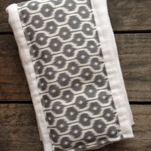 Burp Cloth | Grey | White