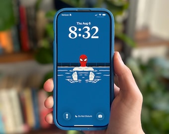 Illustrazione di piedi di supereroe ragno in piscina - Sfondo digitale per iPhone: set di tre