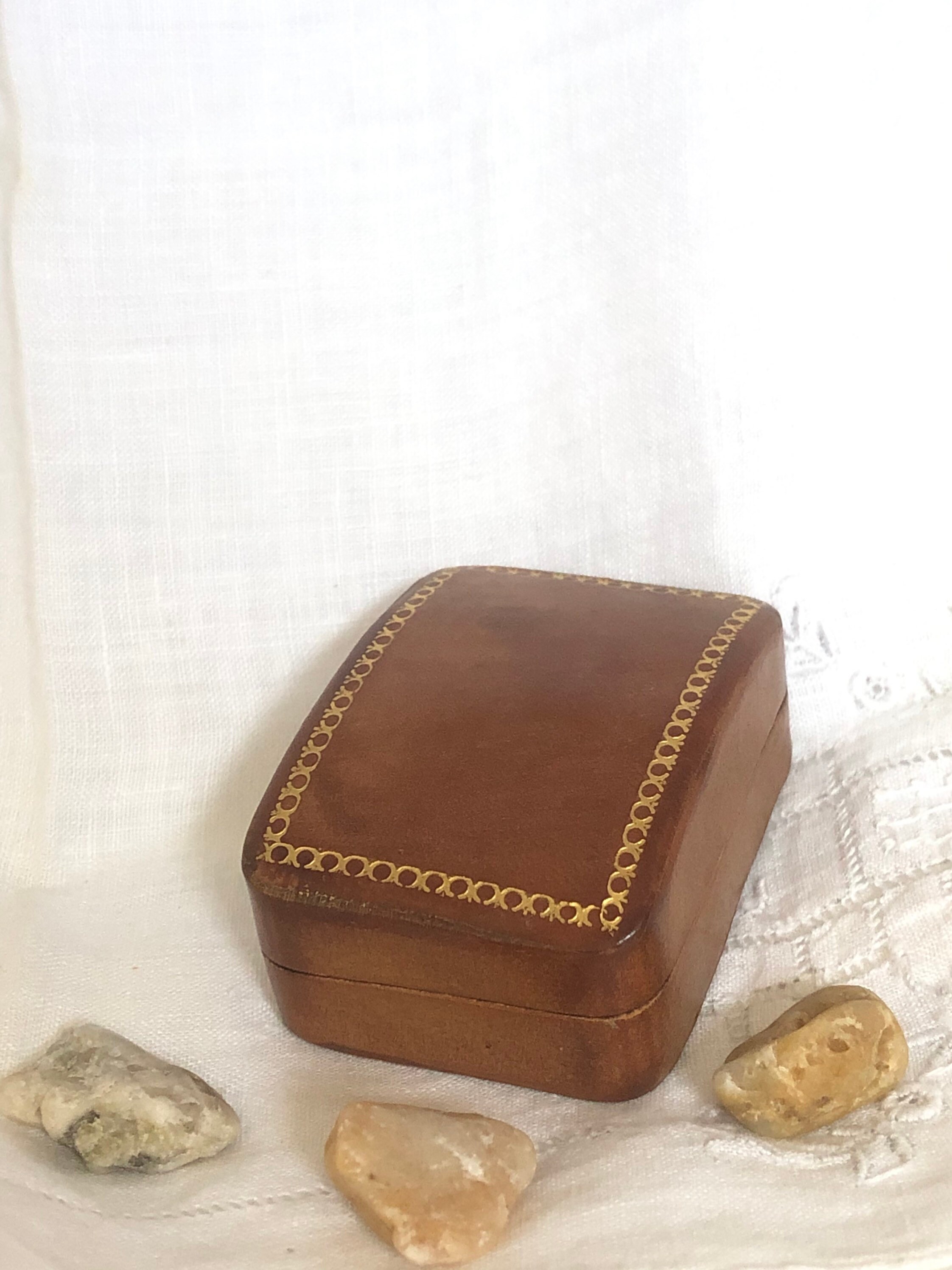 Vintage brown genuine leather jewelry / trinket box Etsy