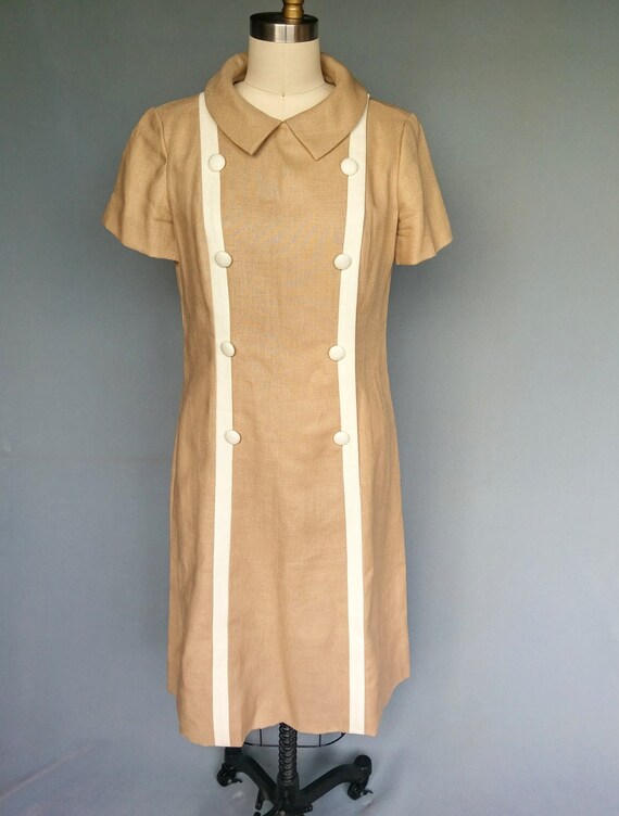 caramel delight | 1960s tan linen dress with butt… - image 2