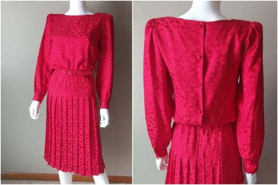 red dress pleated skirt