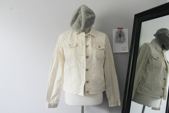 gap white denim jacket