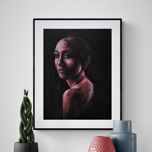 Retrato al óleo sobre lienzo en claroscuro: retrato femenino expresivo