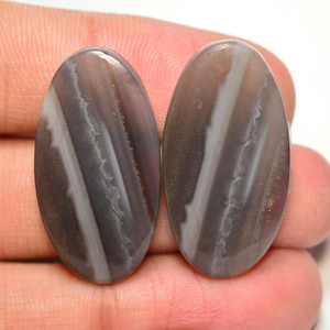 Owyhee Blue Opal Pair Cabochon... Blue Opal Cabochon Pair... Cabochon ovale... 30x16x5mm... 36Cts... #H8655