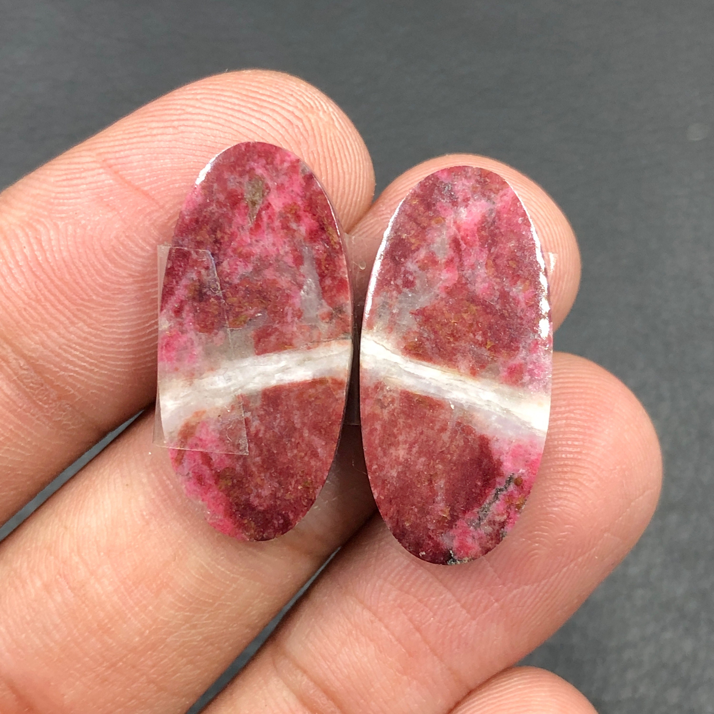 Thulite Pair Cabochon Oval Cabochon24x12x4 Mm26 Ctsa