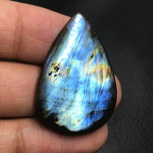 Multi Flash Labradoriet Cabochon... Peer Cabochon...34x24x6 mm... 40 Cts...#J2945