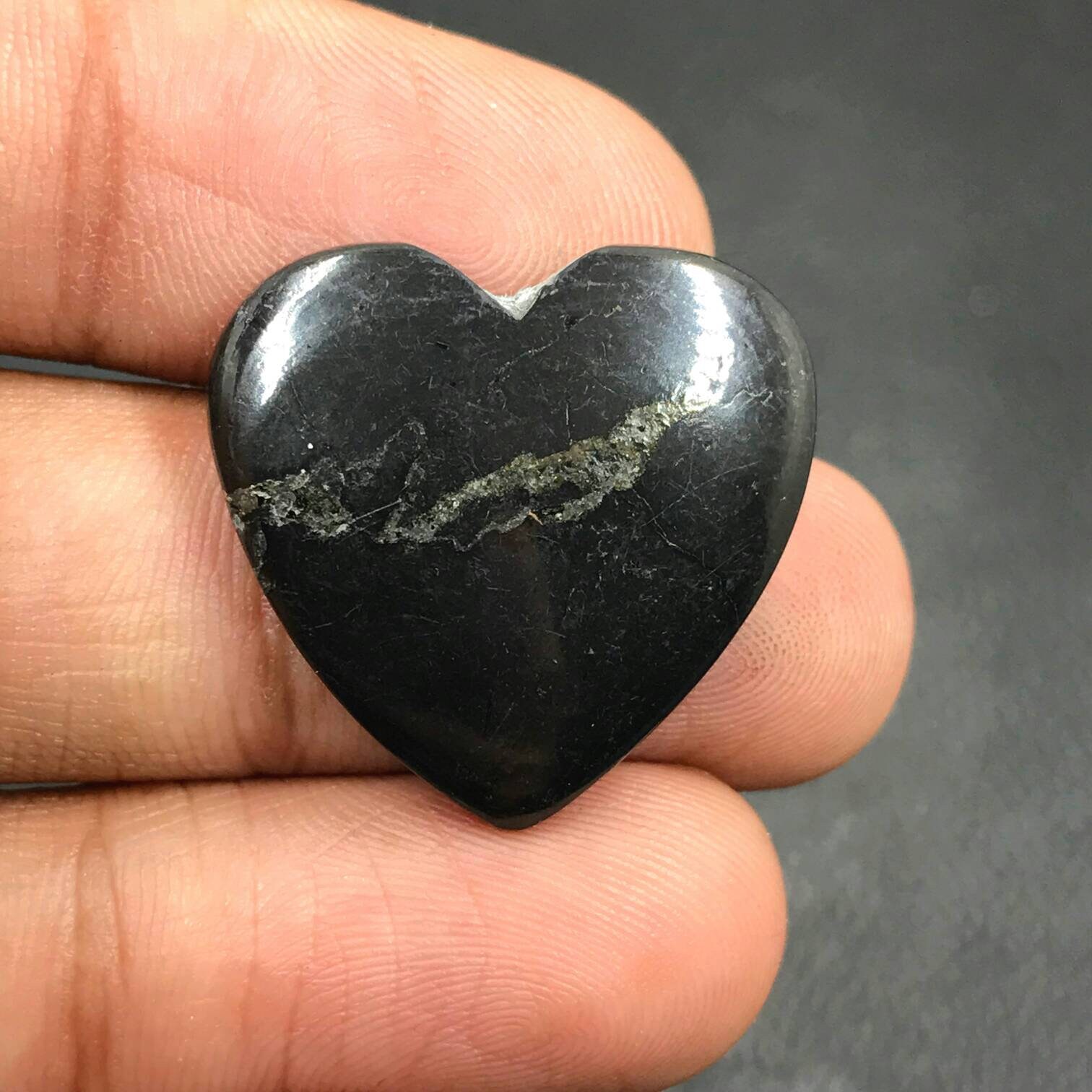 Shungite Cabochon Heart Cabochon23x24x4 Mm14 Cts