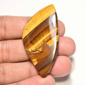 Cabochão Tigre de Ferro Amarelo... Cabochão de Forma Livre...51x26x5mm...57Cts...#H9940