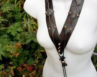 ARTEMIS necklace - recycled rubber - metal studs and chain