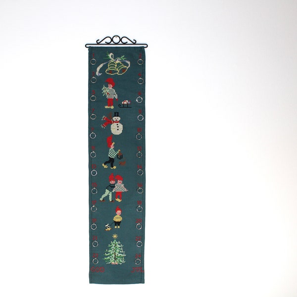 Danish vintage embroidered Christmas advent calendar - Wall hanging - Made in Denmark 1960.