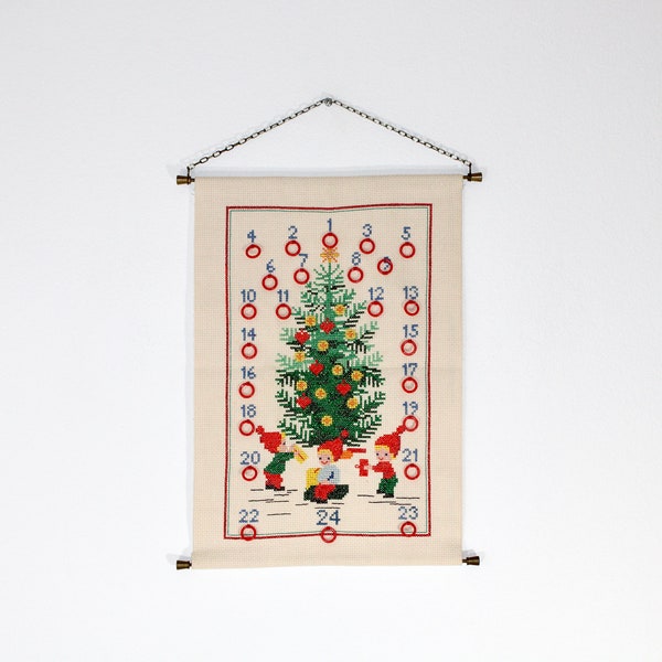 Danish vintage embroidered christmas advent calendar - Wall hanging - Made in Denmark 1970.