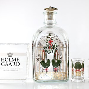 Holmegaard - Lovely vintage Christmas glass bottle and 2 aquavit glasses   - Made in Denmark 1994.