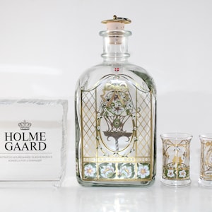 Holmegaard - Lovely vintage Christmas glass bottle and 2 aquavit glasses   - Made in Denmark 1993.