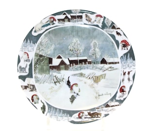 VERY RARE - Lovely large ceramic Christmas plate - Produced by Guldkroken  - Designed by Harald Wiberg  - Made in Sweden 1990.