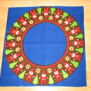 Danish vintage Christmas tablecloth in strong color  - Made in Denmark 1970.