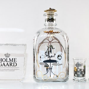Holmegaard - Lovely vintage Christmas glass bottle and 2 aquavit glasses - Made in Denmark.