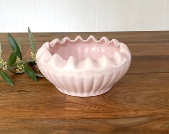 Vintage Ruffled Edge Planter in Pink Matte by Eugene White Pottery