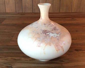 Lyn-Rae Ashley Studio Pottery Vase in Cream and Peach