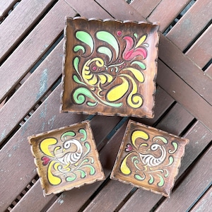 Vintage Brayton Laguna Dutch Woodtone Square Trays - Set of 3, 1 large, 2  small