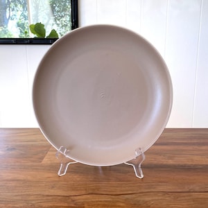 Vintage Heath Ceramics Coupe Dinner Plate with Wiped Edge in Light Taupe Fawn Matte Glaze - Manufacturing Marks