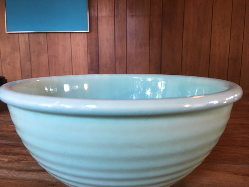 Vintage Ringed Mixing Bowl in Pale Green