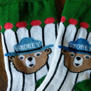 Vintage Smokey The Bear Socks image 3