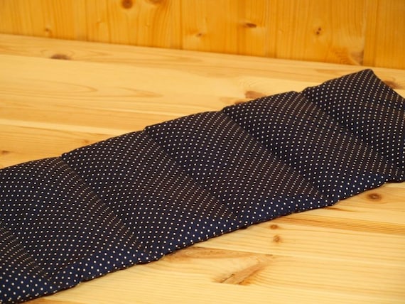 Dinkelkissen, Kirschkernkissen, Roggenkissen, Körnerkissen, Wärme- und Kältekissen, dunkelblau mit weißen Punkten