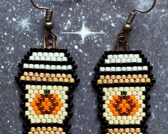 Kolczyki z motywem dyni w kształcie filiżanki kawy PSL Brick Stitch