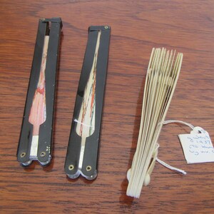 Vintage collection of folding hand fans. Choice of 3. Plastic with tag. Peoples republic of china orange blossom. Pink- parrots & blossom. image 7