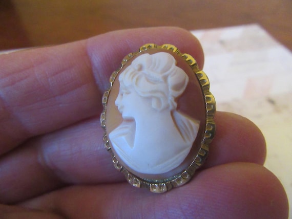Vintage hand carved shell cameo brooch. A&D Rolled gold signed. "Andreas Daub".