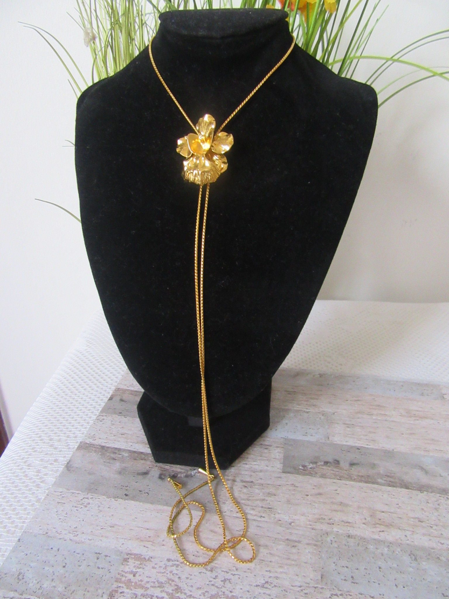 Risis 2024 orchid necklace