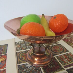 Linton English Copper and brass centre piece bowl. Table decoration fruit bowl. Made in England.