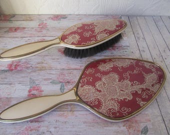 魅力的な花柄の蝶のデザイン、鏡、コーム、ブラシで装飾された