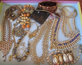 Lot De Pièces Détachées Pour Fabrication De Bijoux - Perles Et Autres, Occasion Très Satisfaisant