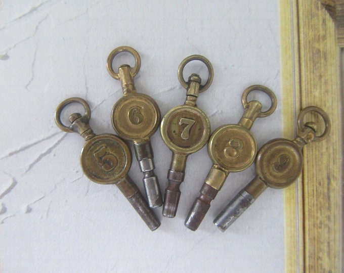 Antique/vintage Pocket Watch Winding Keys,collection of 5...sizes 5 to