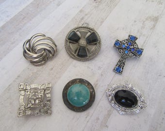 YSL イヴ・サンローラン クロス型ピンブローチ、ヴィンテージ