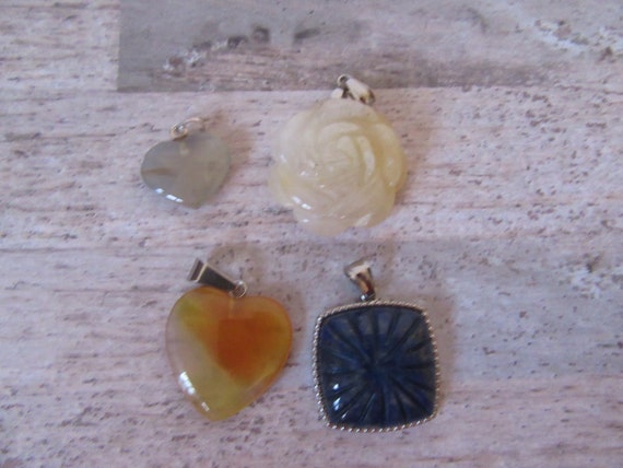 Choice of 4 x gemstone pendants. Creamy/white flo… - image 9