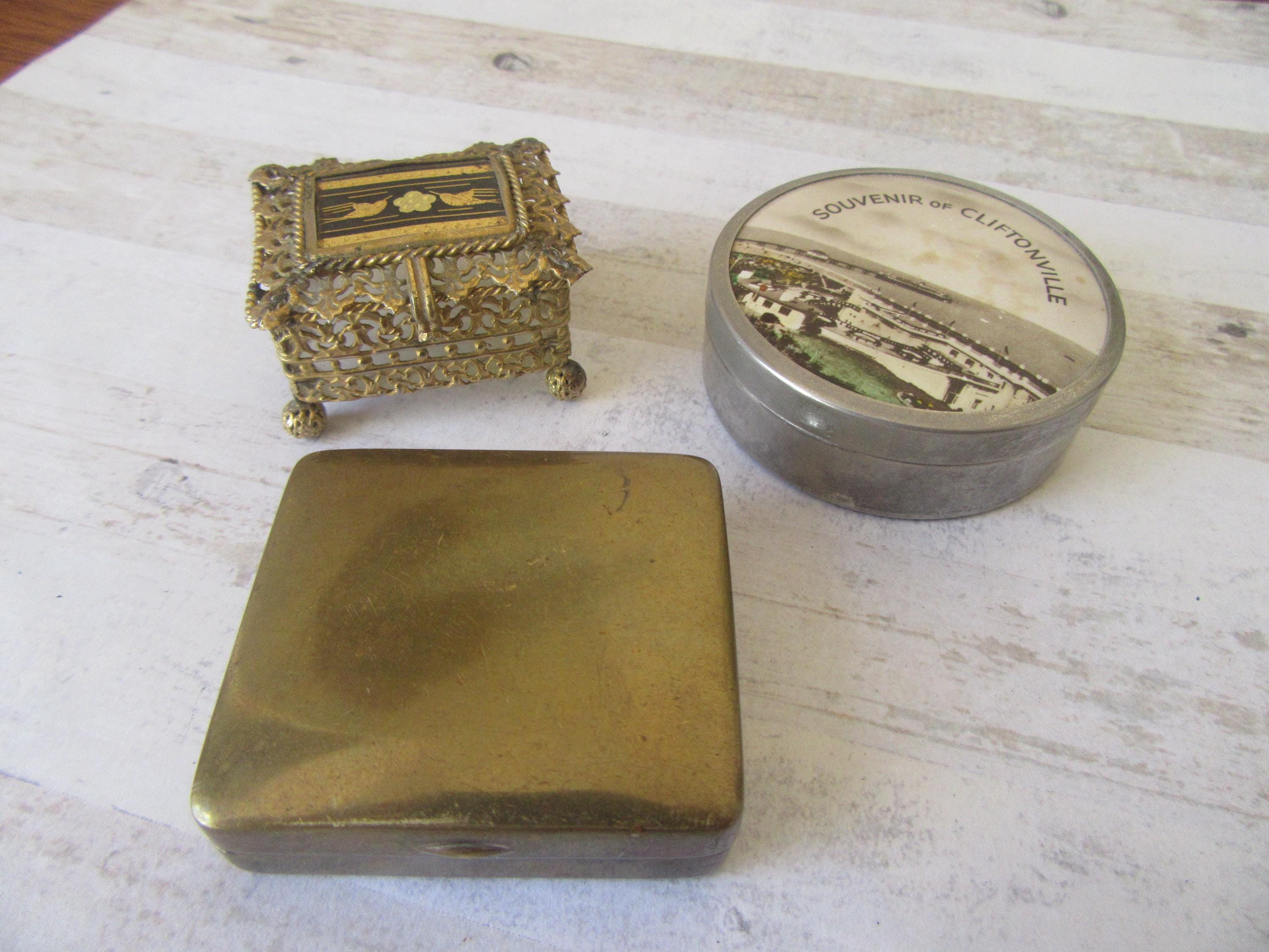 ヴィンテージの小さな小物入れ。3種類からお選びいただけます。小さな