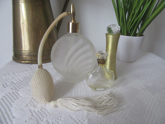 Vintage Nina Ricci Farouche Lalique scent bottle,… - image 1