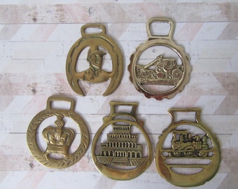 Vintage hästmässing, dekorativ hästselemedaljong, väggbonad. Samlarbar Martingale hästmässing...