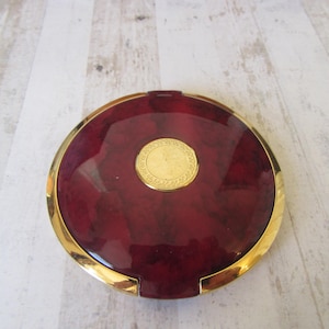Doppelspiegel mit Kunststoffgehäuse in Burgunderrot und Gold. Runde Handtasche Schminkspiegel.