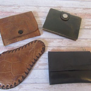 Borse vintage in pelle e custodia per lente d'ingrandimento. Stile scatola verde. Portamonete blu scuro. Portarosario Signora di Fatima.. Discreto o da riparare.