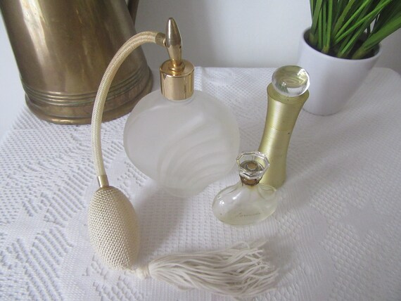 Vintage Nina Ricci Farouche Lalique scent bottle,… - image 2