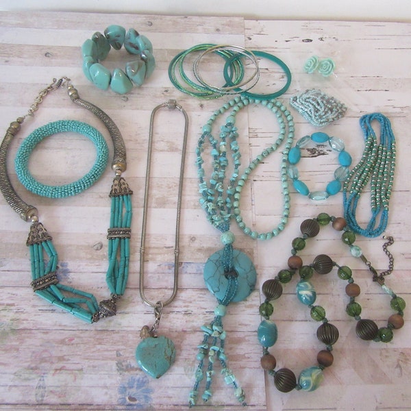 Vintage jewellery bundle necklaces and bracelets. Good wearable or use for jewellery making parts.Craft beads etc   377g