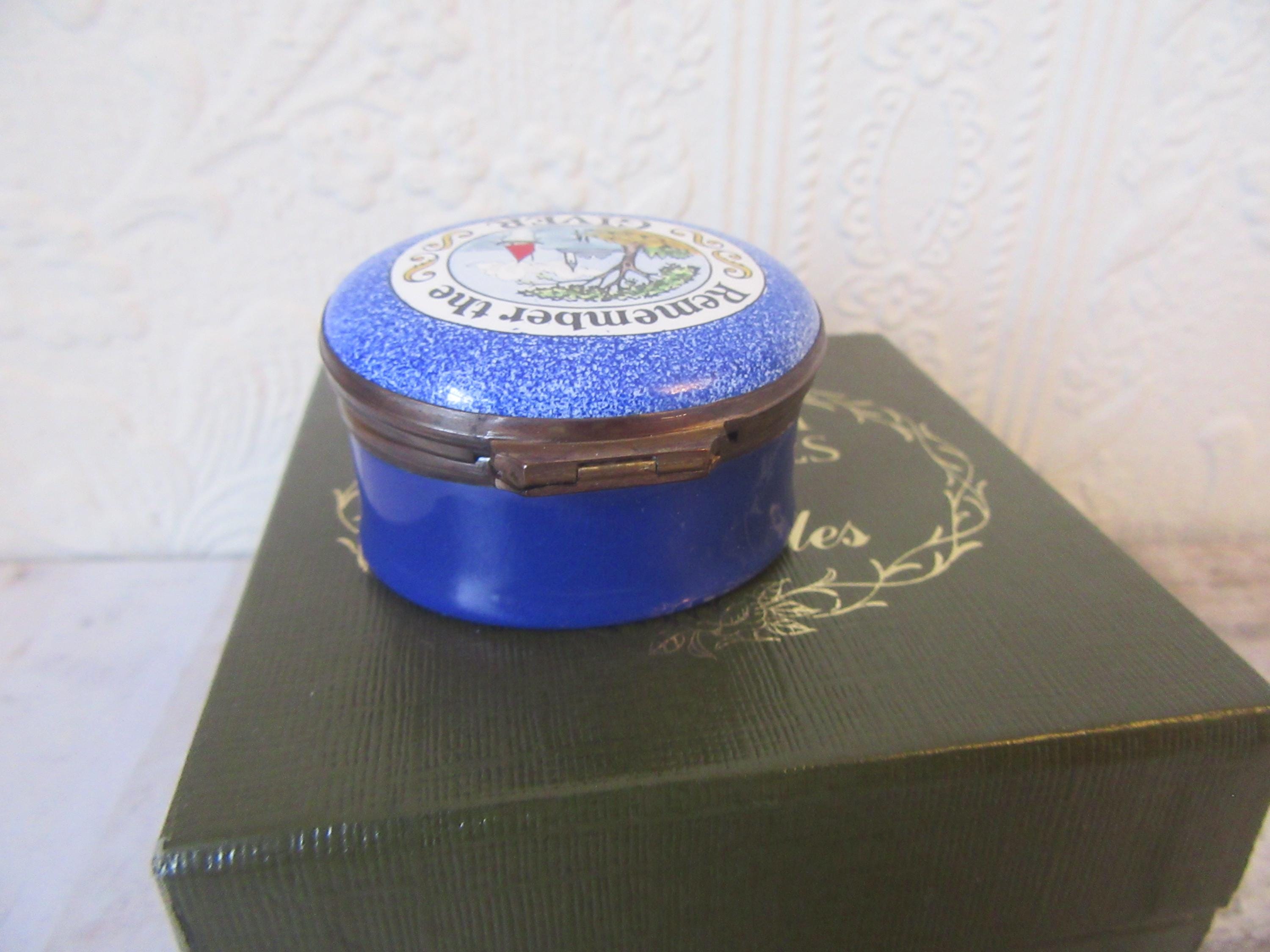 クランブルズ・イングリッシュ・エナメルの銅製ピルケース