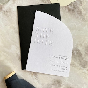 Halbbogen Blindprägung Save the Date Karte, moderne Minimal Letterpress Hochzeitseinladung, geprägte Einladung