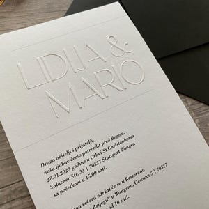 Geprägte Hochzeitseinladung, moderne Minimal Letterpress-Einladung, Blindprägung Luxus-RSVP-Karten